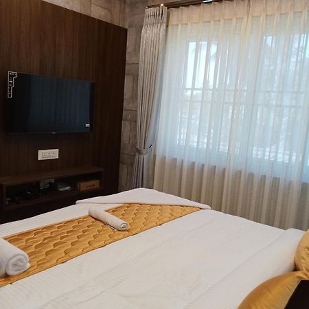 Golden Residency Hotel Kushālnagar Exterior foto